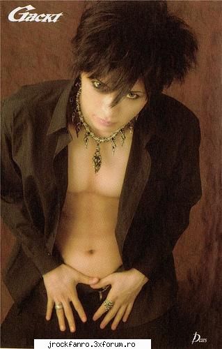 Gackt - Poi este uncantaret Gackt.. este japonez ..are 37 - Gackt